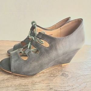 Wedge Shoes, Size 5.5 Women, New
